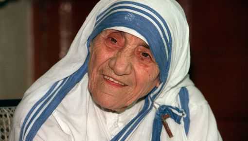 altText(La Madre Teresa de Calcuta ya se convirtió en una santa)}