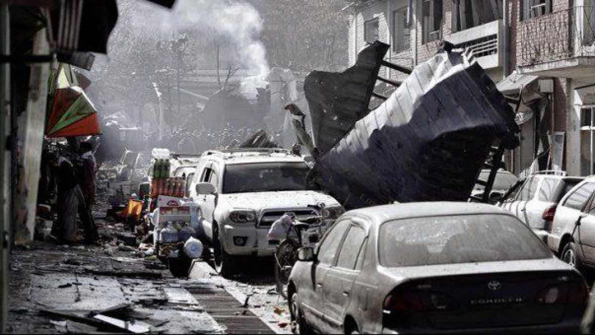 altText(Un feroz atentado con una ambulancia dejó 95 muertos y 158 heridos en Afganistán)}