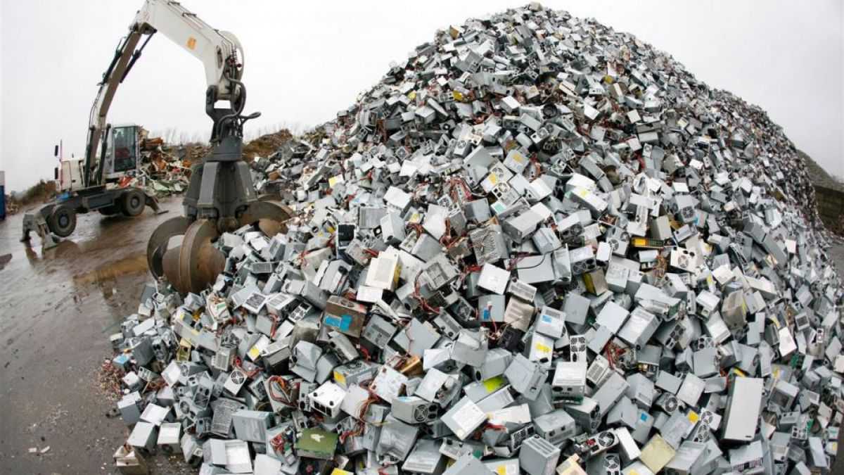 altText(Se generan 50 millones de toneladas de basura electrónica y sólo se recicla el 20%)}