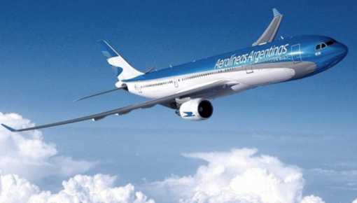 Paro de controladores: Aerolíneas Argentinas reprograma vuelos