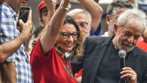 Elecciones en Brasil: las compañeras de Bolsonaro y Lula entran en campaña