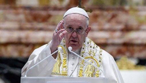 No pare de rezar: el Papa Francisco proclamó ¡diez santos y santas más!