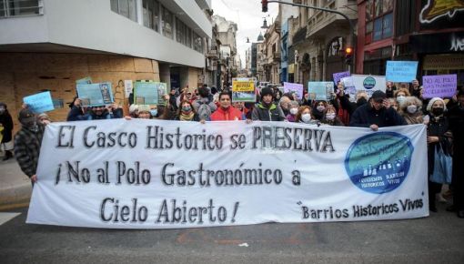 altText(Ante el avance de Larreta, vecinxs salen a resistir y defender el Casco Histórico)}