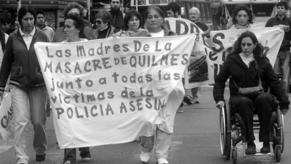 altText(Masacre de Quilmes: 18 años de impunidad y policías nunca encarcelados)}