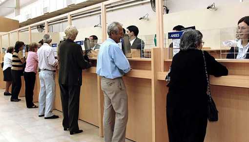 Nuevo refuerzo de $55.000 para jubilados y un aumento del 20,87%