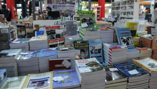 ¿Por qué puerta entrás a la Feria del Libro?