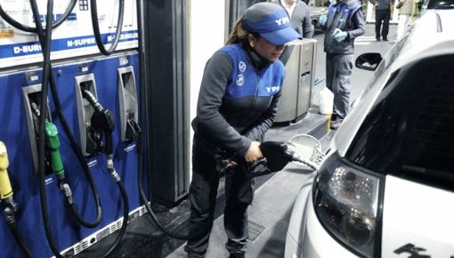 Efecto transición: YPF ya aumentó los combustibles en todo el país