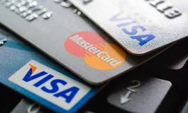 Más desregulación: Milei modificó parte del régimen de las tarjetas de crédito