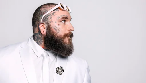 Nuevas canciones y gira internacional de Teddy Swims