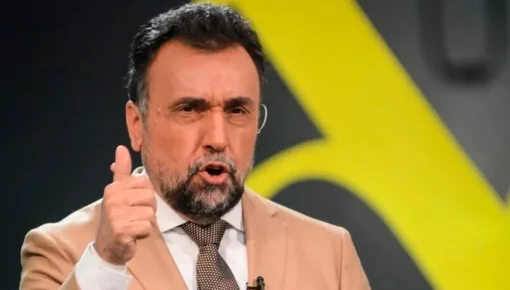 Violento ataque al periodista Roberto Navarro en pleno centro porteño
