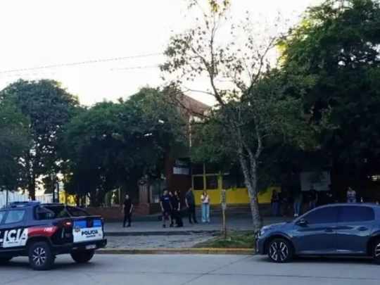 Santa Fe: un alumno fue al colegio con un arma y mató a un compañero