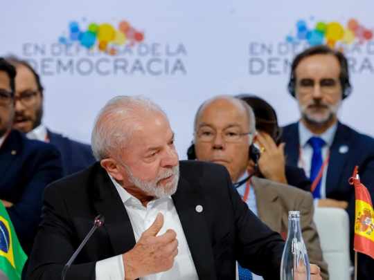 Elecciones en Brasil: Lula amplía la ventaja sobre Flávio Bolsonaro
