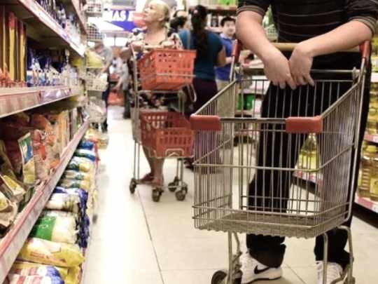 El cosumo masivo sufrió otra fuerte caída en abril