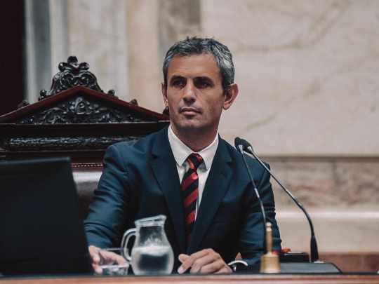 El Gobierno de Milei rechazó despedir al Indio Solari en el Congreso