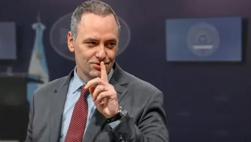 Se filtró un audio al contratista Tabar que complica más a Adorni